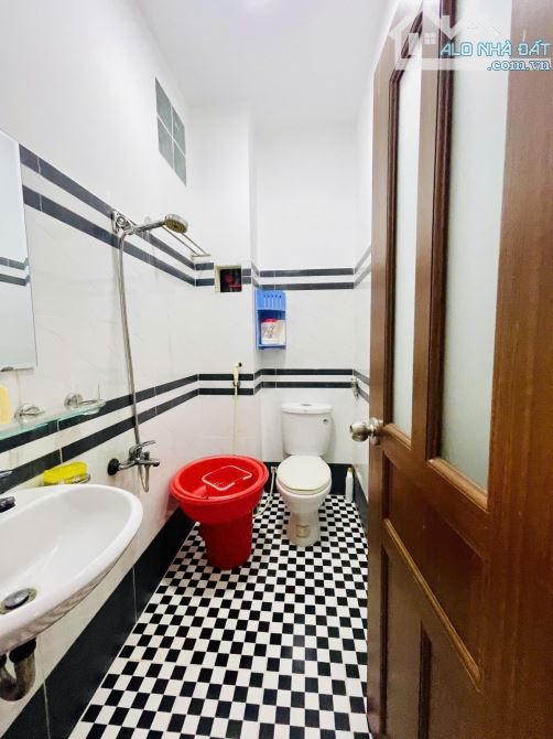 GIẢM SỐC 800 TRIỆU – CHỈ CÒN 8.5 TỶ – NHÀ HXH PHÚ NHUẬN – THÔNG XE TẢI – 6PN, 7WC - 2