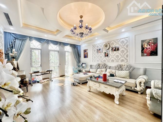 BÁN NHÀ HOÀNG QUỐC VIỆT- Ô TÔ TRÁNH- DIỆN TÍCH 100M2, MẶT TIỀN 10M, 4 TẦNG_ GIÁ 31 TỶ - 2