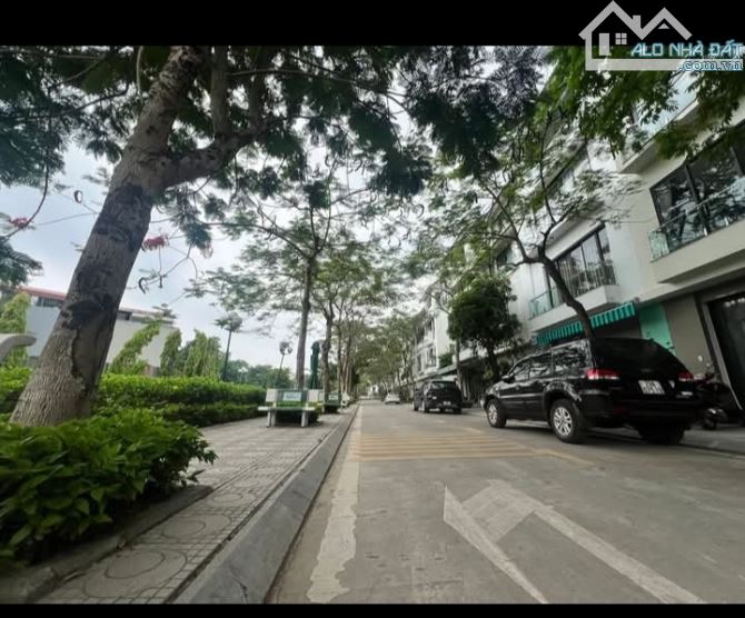 Cần bán nhà Khu đô thị Geleximco - Lê Trọng Tấn - 2