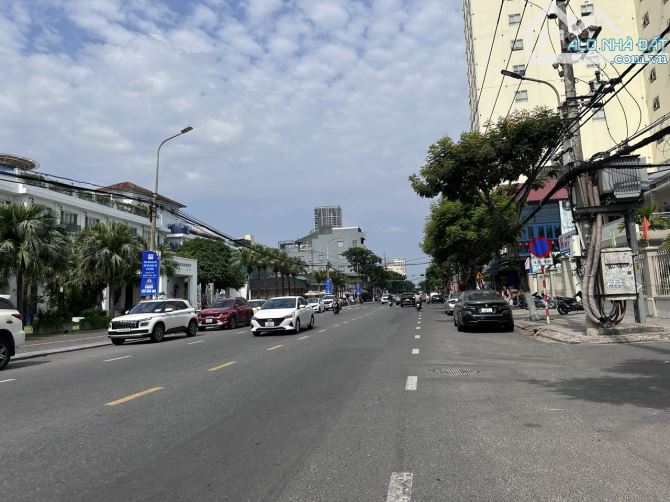 MẶT PHỐ BIỂN SƠN TRÀ- LÔ GÓC 2 MẶT TIỀN- SÁT BIỂN MỸ KHÊ- NHÀ 2 TẦNG - 111M2 - GIÁ 11.5 TỶ - 2
