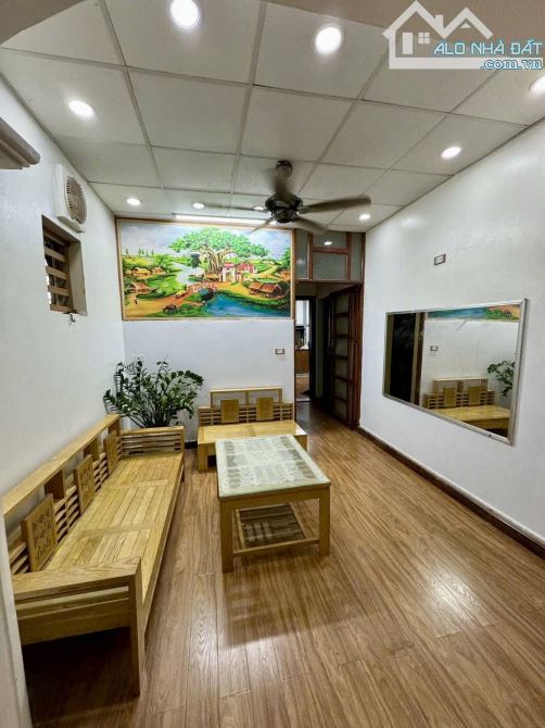 Bán CHTT Đường Sắt Hà Thái, Phạm Văn Đồng, Cổ Nhuế, Bắc Từ Liêm. 147m2. Giá : 4,5 Tỷ - 2