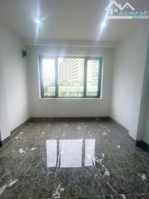 (THANG MÁY) Bán nhà phân lô Nguyễn Chí Thanh 51mx5T Otô tránh vỉa hè KDVP sổ vuông 16.2 tỷ - 2
