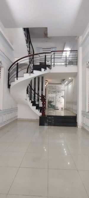 CHUYỂN QUẬN CẦN BÁN NHÀ 4.5 X16 - PHAN HUY ÍCH - HXH TO - GIÁ 8X TỶ CÒN TL CHÍNH CHỦ - 2