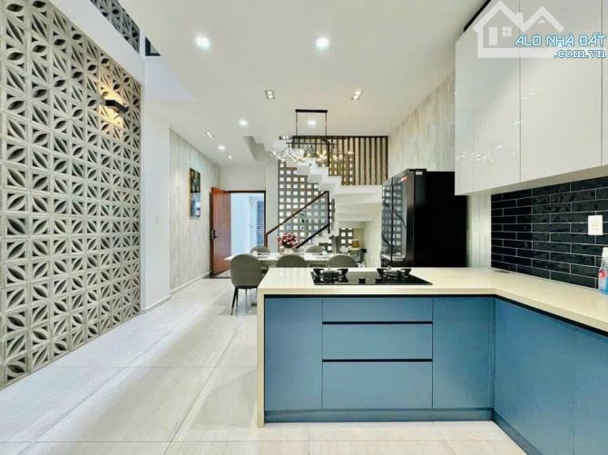 Nhà đẹp vuông vức. 80m² gần Vạn Hạnh mall xây 1 trệt 2. Hẻm oto 7m thoáng, giá 4 tỷ 350 - 2