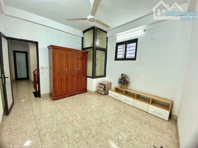 Chỉ 10 tỷ có ngay nhà đẹp tại Linh Đàm, Hoàng Mai, HN. 51m2, 5 tầng, 8 ngủ. Cách phố 39m - 2