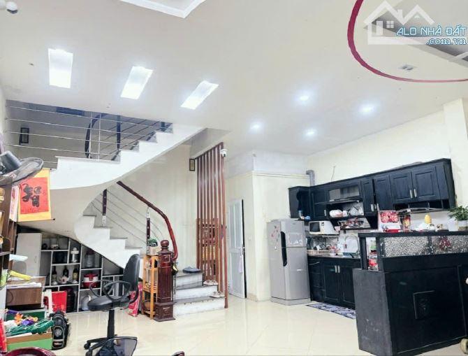 NHÀ ĐẸP CẠNH KĐT VIỆT HƯNG LONG BIÊN, Ô TÔ VAO NHÀ, GẦN PHỐ, DT 48M2 CÓ 7.X TỶ - 2