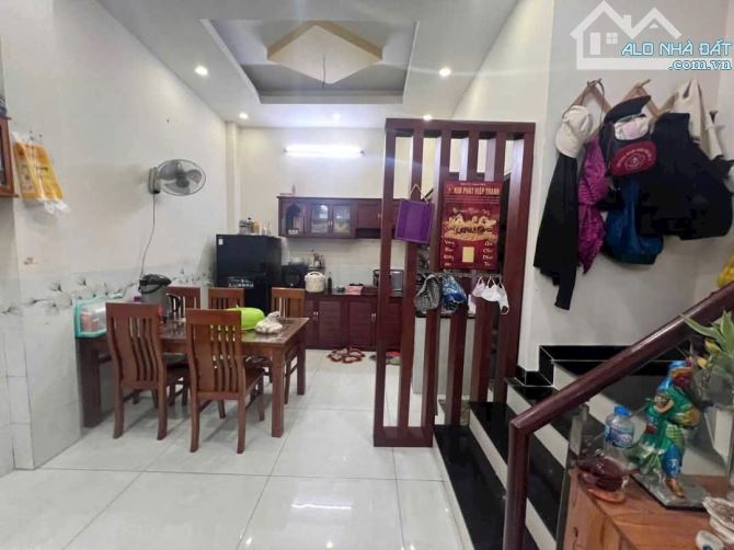 BÁN NHÀ TRỆT LẦU 3PN, 2WC HẺM XE HƠI 5M, KHU DÂN CƯ ĐƯỜNG NGÔ CHÍ QUỐC, GIÁ 4.1TI - 2