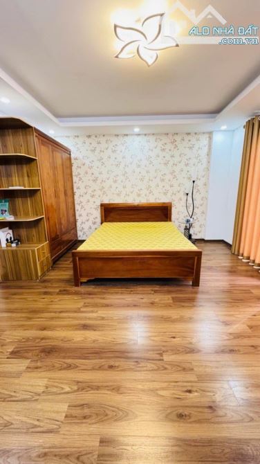 BÁN NHÀ NGAY BẾN XE YÊN NGHĨA_LÔ GÓC 40M2_OTO ĐỖ CỬA,NHÀ ĐẸP NGỠ NGÀNG CHỈ 5,5 TỈ - 2