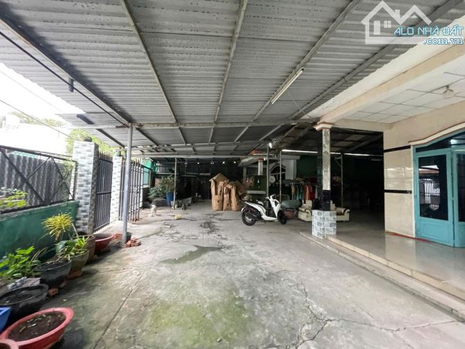 BÁN NHÀ TÂN HIỆP HÓC MÔN- 215M2- NGANG 9,5M- HXT- NHỈNH 4 TỶ - 2