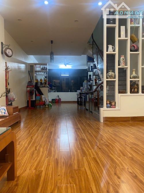 🏡 NHÀ ĐẸP KĐT VĂN QUÁN – 70M² – 4 TẦNG – MẶT TIỀN 4.2M - 2