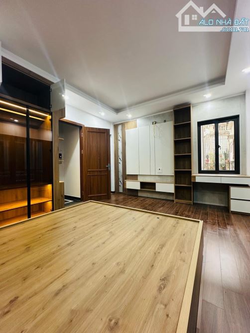 ĐỘI CẤN - 36M x 6T THANG MÁY - MT 4.6M - NGÕ TRƯỚC NHÀ THÔNG - Ô TÔ ĐỖ 24/24 - 2