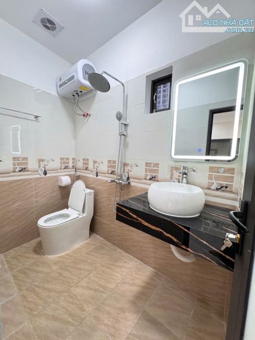 VŨ TRỌNG PHỤNG - LÔ GÓC - 5 tầng 3 ngủ - 38m2 - 6,2 tỷ - 2
