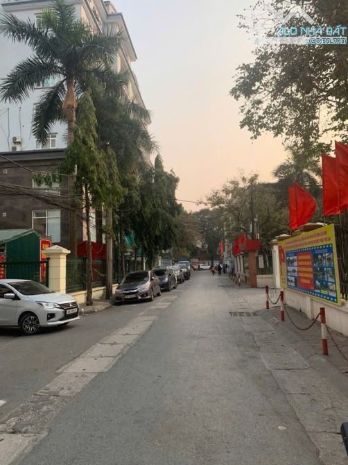 🌺VỊ TRÍ ĐẸP, VỈA HÈ 2 BÊN, SIÊU PHẨM HOÀNG ĐẠO THÀNH, 90M SỬ DỤNG, 3 NGỦ, RẺ BẤT NGỜ 6 TỶ - 2