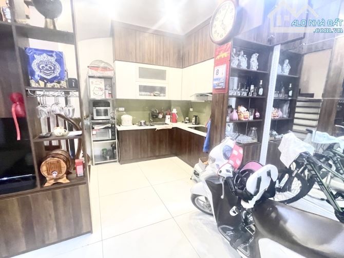 Đường Láng nhà đẹp mới chắc chắn ngõ thoáng dễ đi xung quanh nhiều tiện ích ở sướng - 2