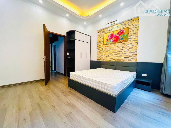 HIẾM -  BÁN NHÀ 5 TẦNG –  HOÀNG VĂN THÁI – Ô TÔ ĐỖ CỬA – 30.4M² – GIÁ 9.2 TỶ - 2