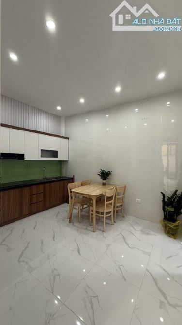 BÁN NHÀ ĐẸP NGÕ 373 NGỌC HỒI 40M, Ô TÔ ĐỖ CỬA, SÁT CHỢ, SẦM UẤT HƠN 6,9 TỶ. - 3