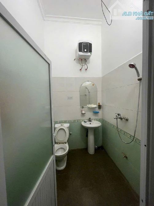 BÁN NHÀ ĐẸP NGUYỄN VĂN CỪ – 40M² NHỈNH 6 TỶ – Ô TÔ ĐỖ CỔNG ,10M Ô TÔ TRÁNH - 3