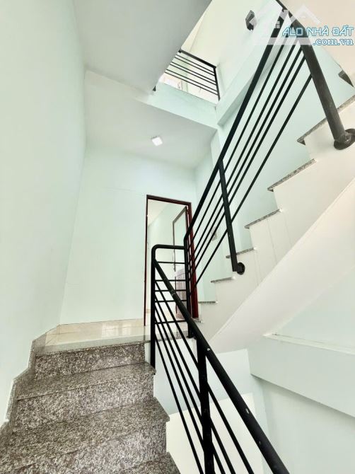 NHÀ 3 TẦNG HẺM XE HƠI - SỔ NỞ HẬU TÀI LỘC Nguyễn Bỉnh Khiêm phườbg 1 Gò Vấp giá 6ti 45 Nhà - 3