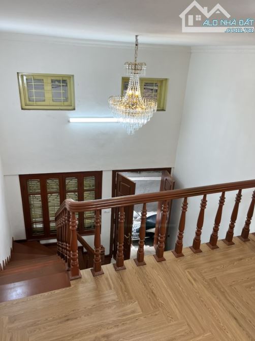 Bán nhà Nguyễn Lương Bằng ngõ nông 20m ra  phố  nhà đẹp  2 thoáng 28m giá 7.3  tỷ ( có TL - 3