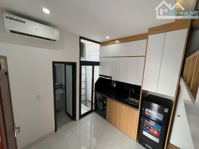 Cho Thuê CCMN 103 Pháo Đài Láng 30m2 Gác Xép + Giường Ban Công Cửa Sổ Giặt Riêng Thang Máy - 3