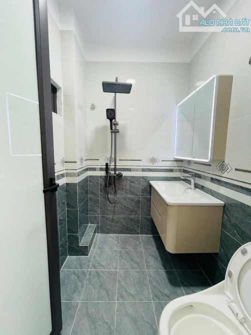 BÁN NHÀ PHỐ CHÙA VUA HAI BÀ TRƯNG -70 M2-6 T - 13,8 TỶ THANG MÁY KINH DOANH - 3