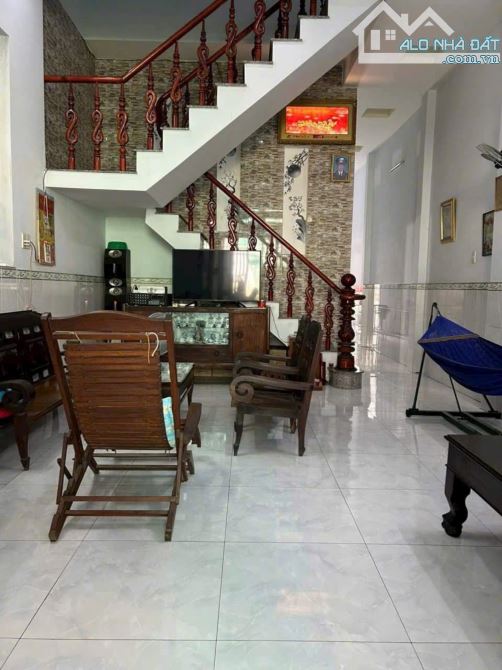 Nhà 1 Trệt 1 Lầu 4x14 = 56m2 Sổ hồng riêng, hoàn công đủ, Đường Trung Mỹ Tân Xuân, 1tỷ680 - 3