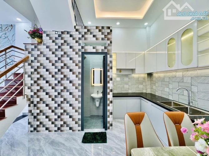 Bán nhà 2 tầng, 48m2 ngay Trần Thiện Chánh, Quận 10. Giá: 3 Tỷ 110. SHR, hẻm xe hơi 5m - 3