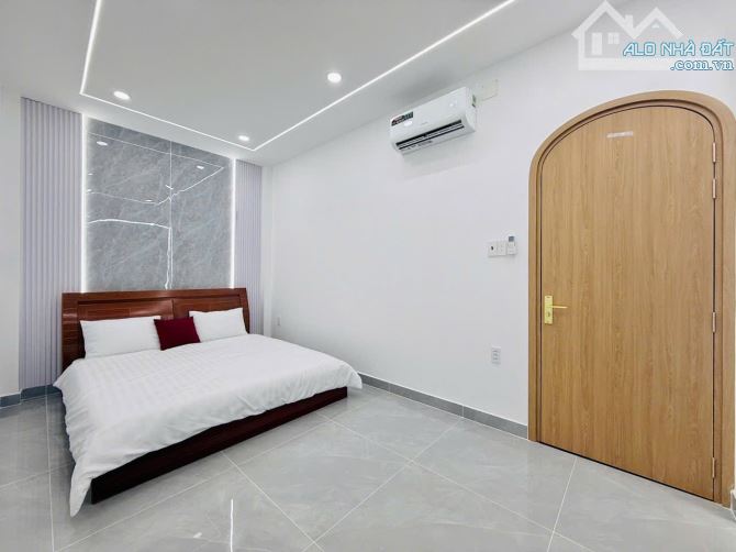 3 TẦNG MÁI ĐÚC - HẺM 5M - NGAY EMART PHAN HUY ÍCH - FULL NT - CHỈ 5,99 TỶ TL - 3