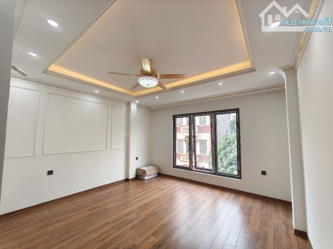 BÁN NHÀ PHỐ NGÔ GIA TỰ LONG BIÊN.70M²,6 TẦNG GIÁ 16 TỶ 5. MẶT PHỐ KINH DOANH - Ô TÔ TRÁNH - 3