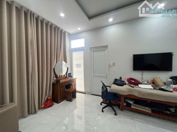 SIÊUPHẨM LÔ GÓC 2 TẦNG-TT LÀNG ĐẠI HỌC, FPT-HOÀ HẢI-Đường NGUYỄN DUY CUNG-135m2-NHỈNH 6 TỶ - 3