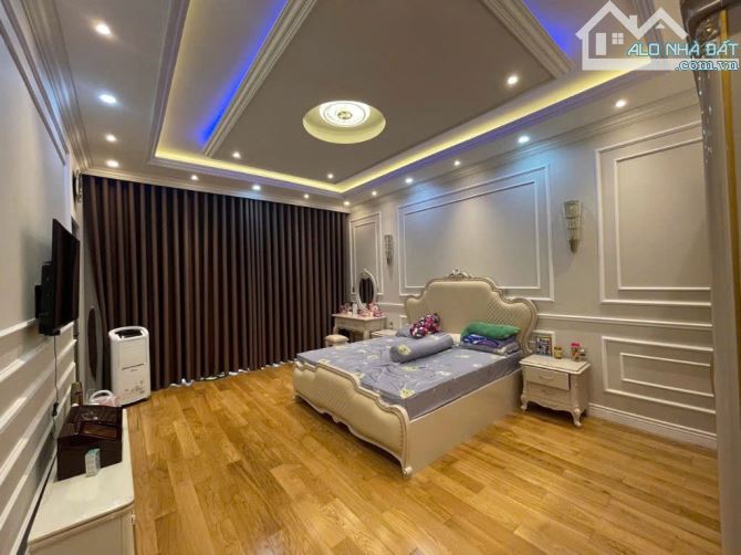 Bán biệt thự tại Cây Trâm, p 9, Gò Vấp, 7.3x20m, NH 8.2m, 154m2, 3 tầng HXH 6m, chỉ 16.6 t - 3