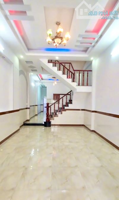 NHÀ 2 TẦNG GẦN TTTM GO DĨ AN - GIÁP RANH TP THỦ ĐỨC - GẦN 100m2 SÂN ĐẬU XE HƠI 4.35 Tỷ - 3