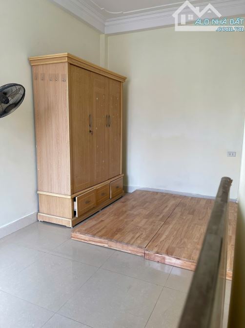 Cho thuê nhà 293 Tân Mai, 35m2, 3.5 tầng, 2 ngủ, 8 Triệu KD online kết hợp ở gia đình - 3