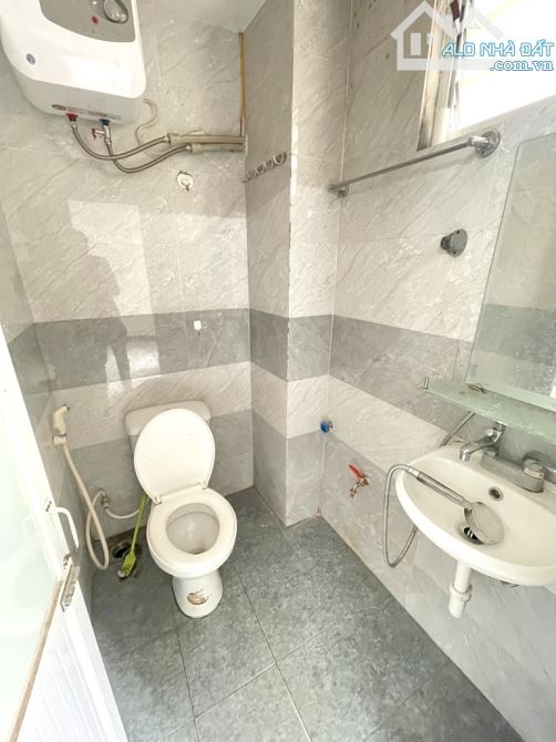 Bán Đất Tặng Nhà Phố Đào Tấn -Sổ Đỏ 45m2: Mt 4.8m -1 Tầng Lô Góc - 3
