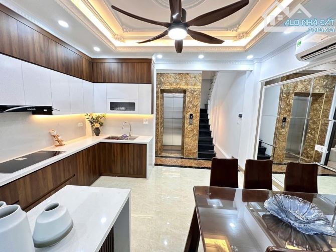 SIÊU PHẨM NHÀ ĐẸP PHỐ YÊN HÒA- FULL NỘI THẤT CAO CẤP - THANG MÁY - GẦN PHỐ - 3