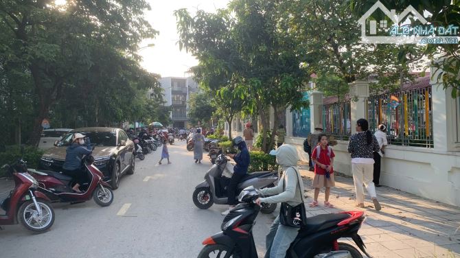 BÁN 102 M2 ĐẤT DỊCH VỤ THỊ TRẤN TRÔI, VỊ TRÍ KINH DOANH - 3