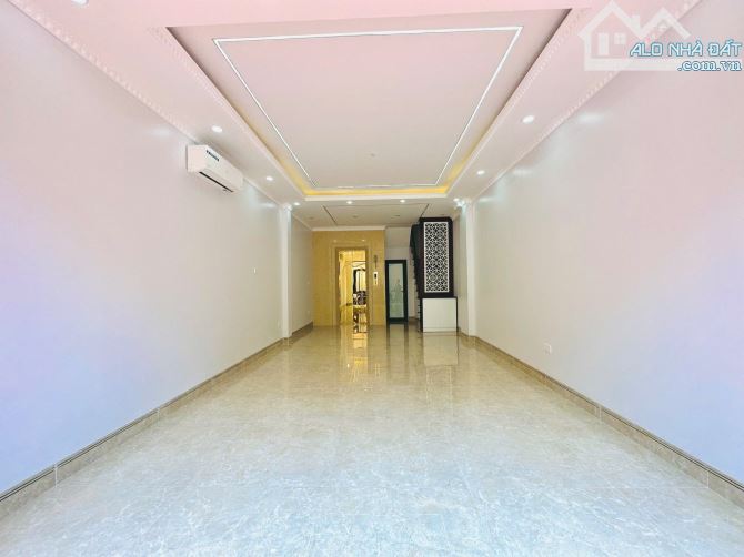 Bán nhà Đường Cầu Giấy - 48m2 - 6 tầng - 4m mặt tiền - 12.2 tỷ - 3