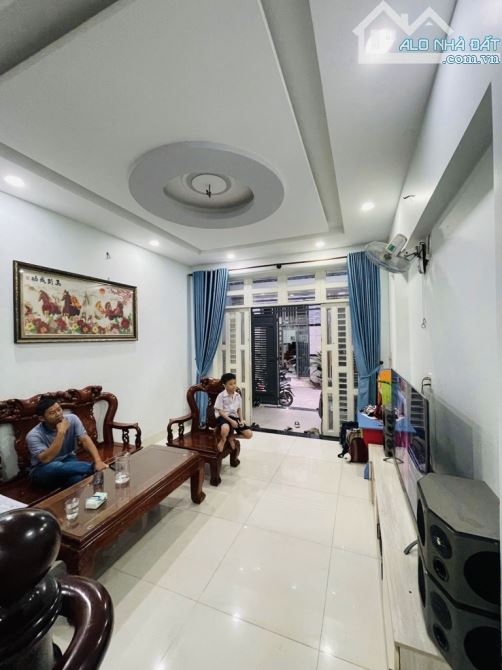 BÁN NHÀ HẺM XH - 4 TẦNG- 4 P.NGỦ - PHAN VĂN HỚN - TTN , Q12 - GIÁ 6,5TỶ - 3