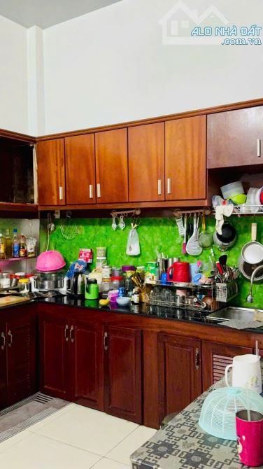 Nhà Bán Mặt tiền 3 Lầu đúc có hoàn công. Nhà thuộc khu VIP P15.Q8 - 3