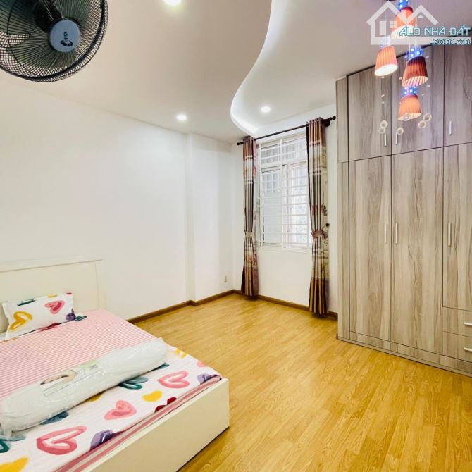 bán nhà ngay Hậu Giang, Quận 6. Giá 2 tỷ 530 tr/ 69m2, sổ hồng riêng, 1 trệt 2 lầu. - 3