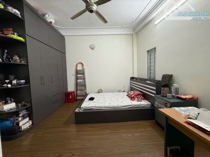 BÁN NHÀ KHƯƠNG HẠ, NGÕ NÔNG, RỘNG, 10M RA Ô TÔ, DT:42m2x5 TẦNG Giá7.3 TỶ - 3