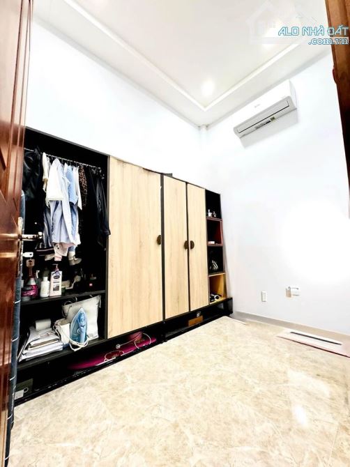 Bán nhanh căn nhà ngay Bùi Hữu Nghĩa, Quận 5.Giá: 2 tỷ 615tr,1 trệt 1 lầu, Diện tích: 68m2 - 3
