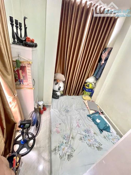 Bán nhà CMT8, Tân Bình, gần CV Lê Thị Riêng, 28m2, 1 trệt 1 lửng 1 lầu , nhỉnh 4 tỷ. - 3