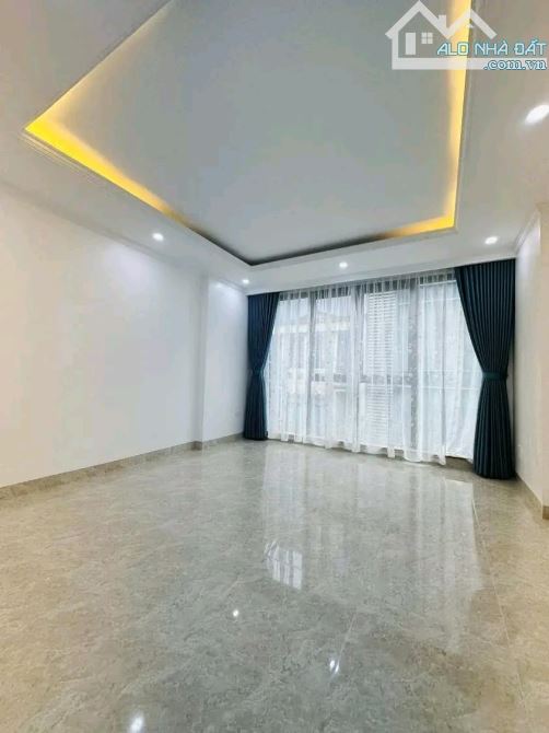 BÁN NHÀ PHÂN LÔ PHỐ DƯƠNG KHUÊ  CẦU GIẤY  30 TỶ 70M2 MT 4.5M  7T THANG MÁY VỈA HÈ Ô TÔ TRÁ - 3