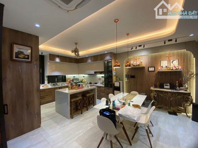 Bán nhà hẻm 7m đường Lam Sơn, DT: 9x 15m, BT 3 tầng áp mái, giá chỉ 21 tỷ TL. - 3