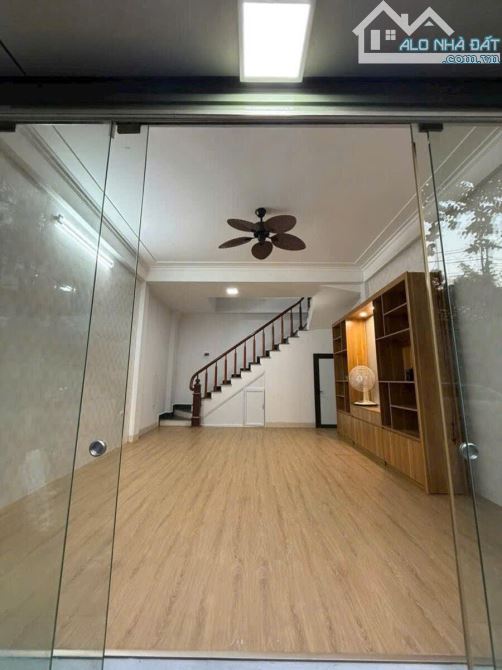 Bán nhà đẹp, mặt phố Tây Tựu, Bắc Từ Liêm, 37m2,oto tránh, kinh doanh đỉnh, dòng tiền cao. - 3