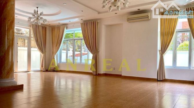 Biệt Thự Căn Góc Nguyễn Văn Hưởng 350m2 Có Hồ Bơi Sân Vườn - 3