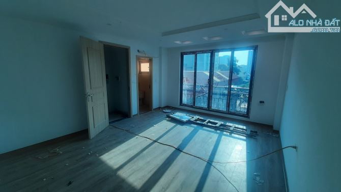Bán nhà phố Giáp Nhất - 40m2, mt 4,3m, 7T - THANG MÁY - OTO 7 CHỖ - SÁT PHỐ - 13 tỷ 2. - 3