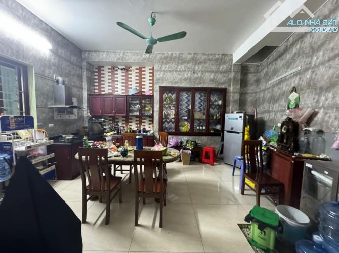 Bán nhà Tôn Thất Tùng 100m2, 4 tầng, lô góc, ô tô, kinh doanh, 30m ra phố, chỉ 23.5 tỷ. - 3