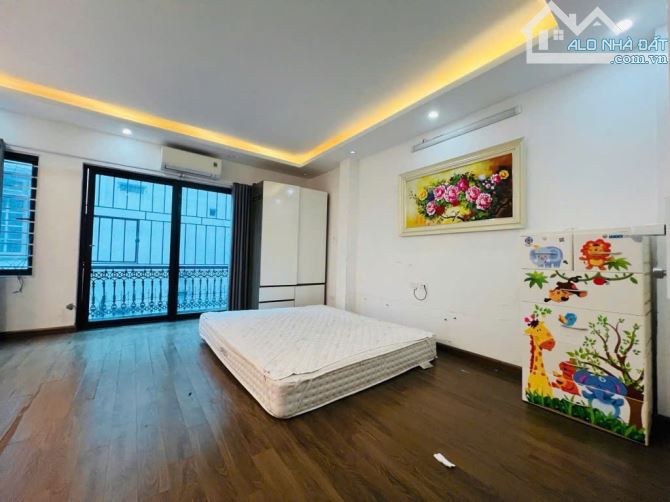 BÁN NHÀ  HOÀNG MAI, TẶNG FULL NỘI THẤT, Ô TÔ ĐỖ CỔNG, 50M2 GIÁ CHỈ 9 TỶ - 3